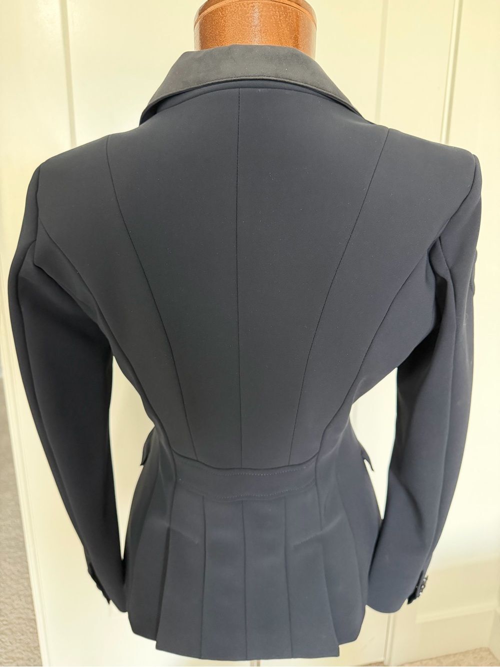 Cavalleria Toscana GP Competition Show Jacket Black Womens SZ 42 Blue NWOT - Picture 7 of 14
